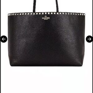 Valentino Garavani rock stud tote Black pebbled leather gold hardware all tags